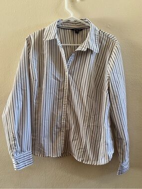 EUC- George long sleeve striped button up shirt, button cuffs. 16/18